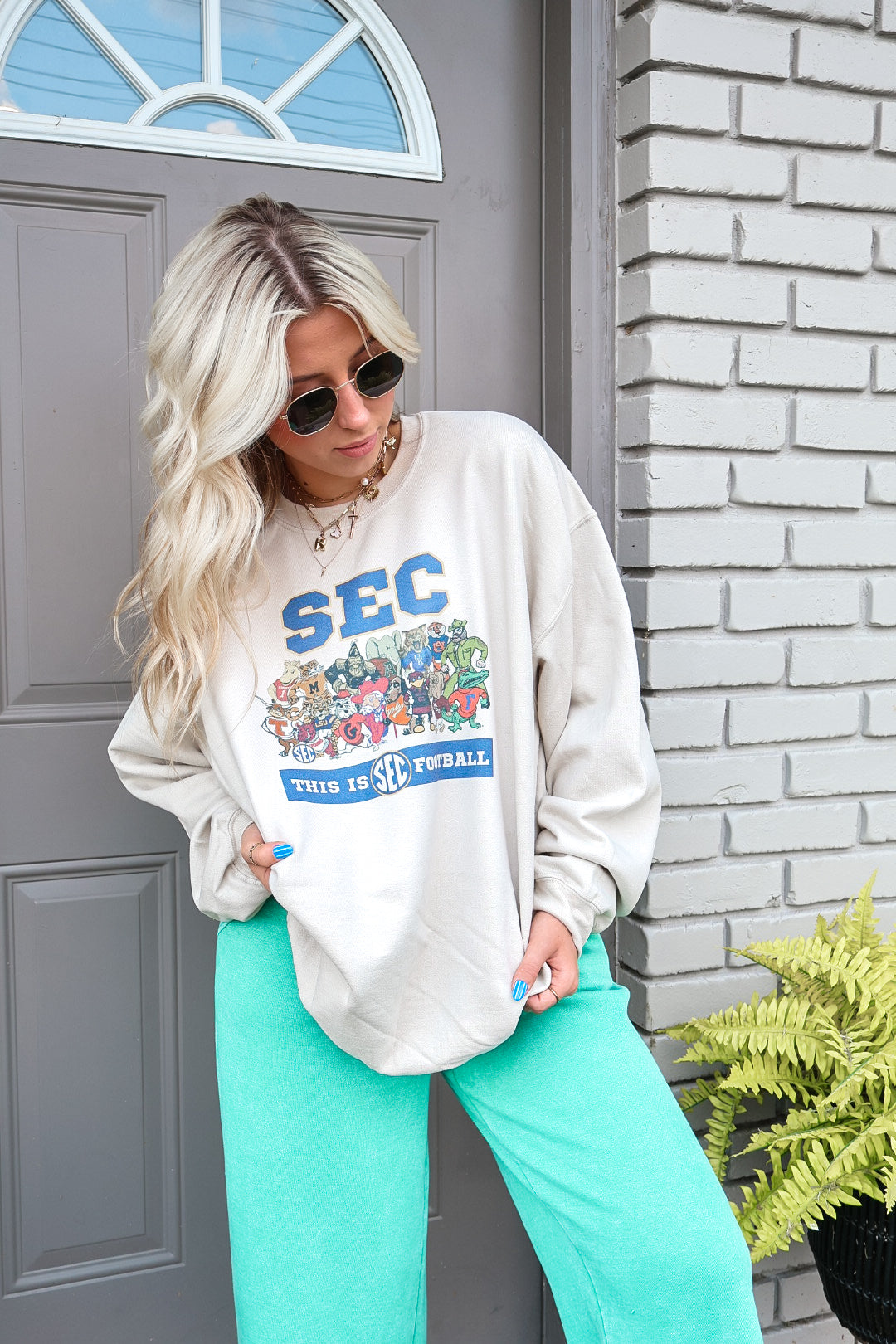 Sand Vintage Family Sweatshirt
