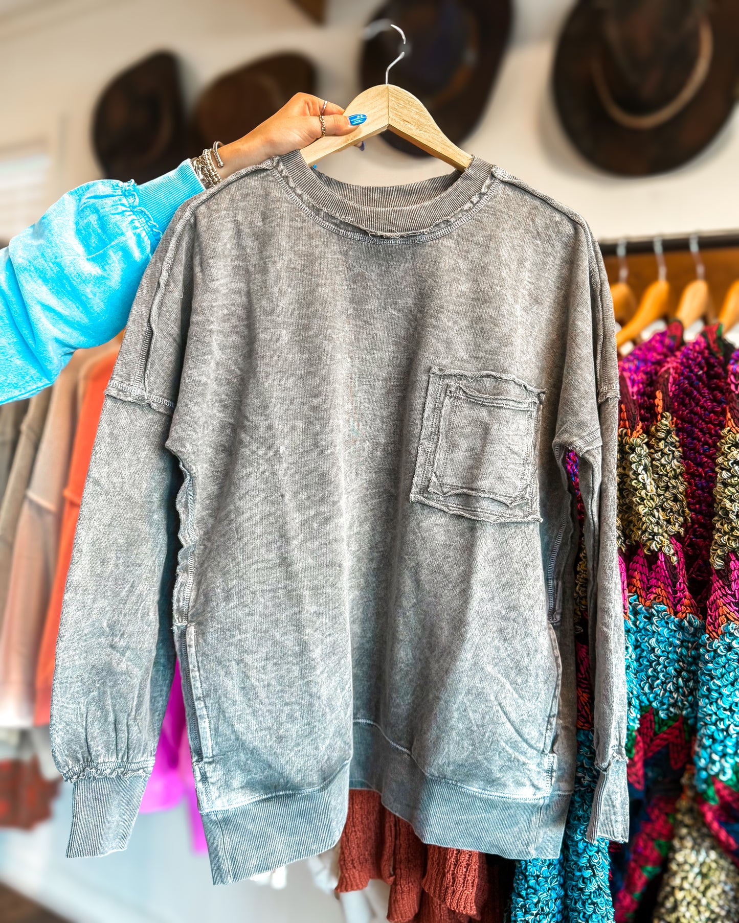 Halo Snow Sweatshirt (Ash Black)