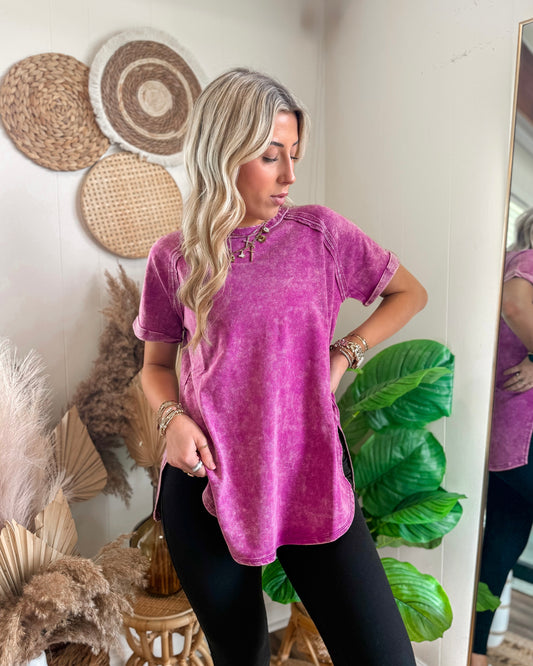Easy Edge Side Slit Tee (Plum)
