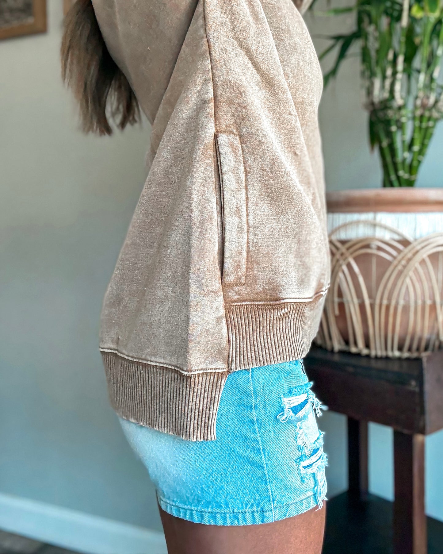 Faded Finish Hi-Low Pullover (Camel)