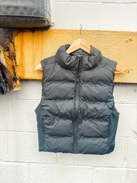 The Ridge Runner Vest (Black)