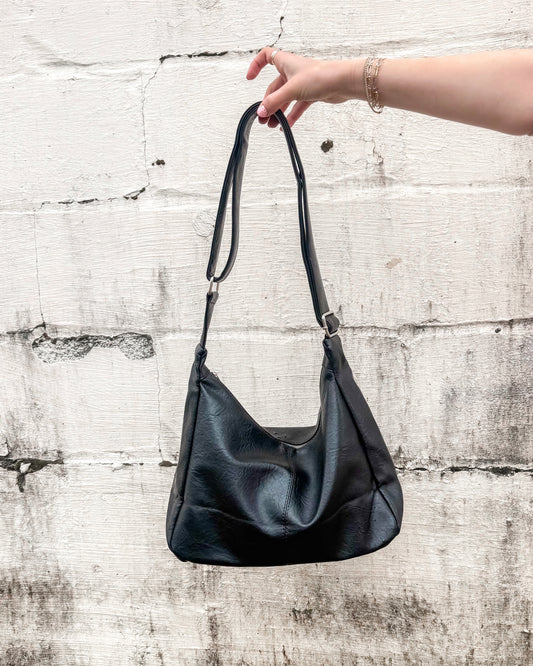 Minimalist commuter tote bag